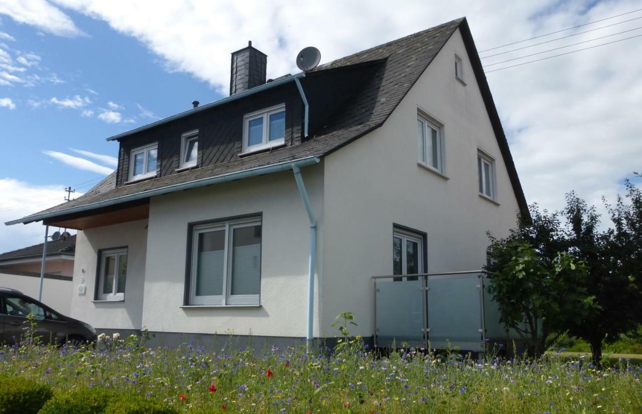 Ferienwohnung Unica Im Lahntal Villmar Exterior foto